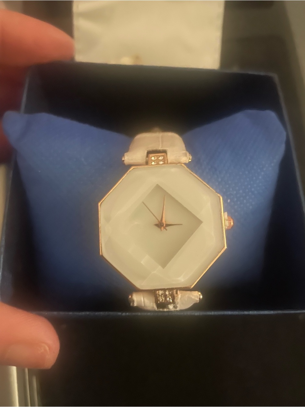 Elegant White Octagon Women's Watch With Matching White Heart Necklace